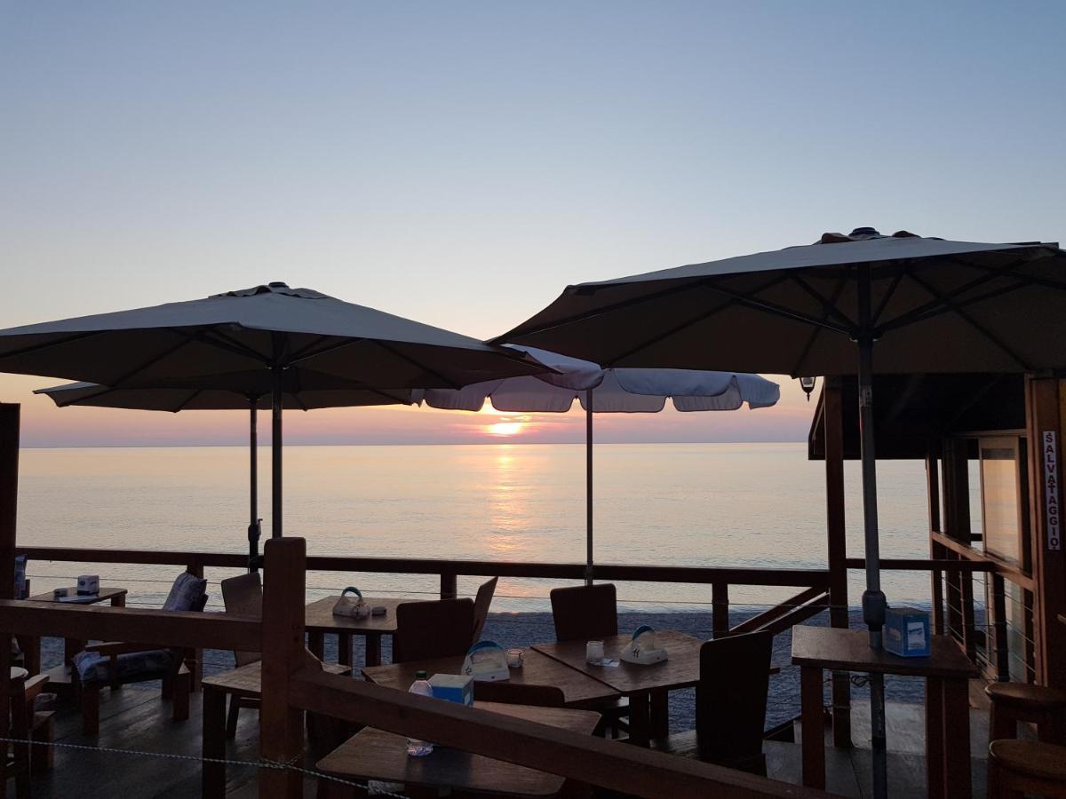 Abbronzatissima Capo D'Orlando Apartment ภายนอก รูปภาพ