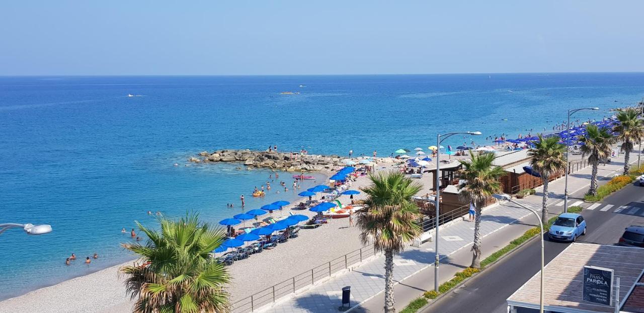 Abbronzatissima Capo D'Orlando Apartment ภายนอก รูปภาพ