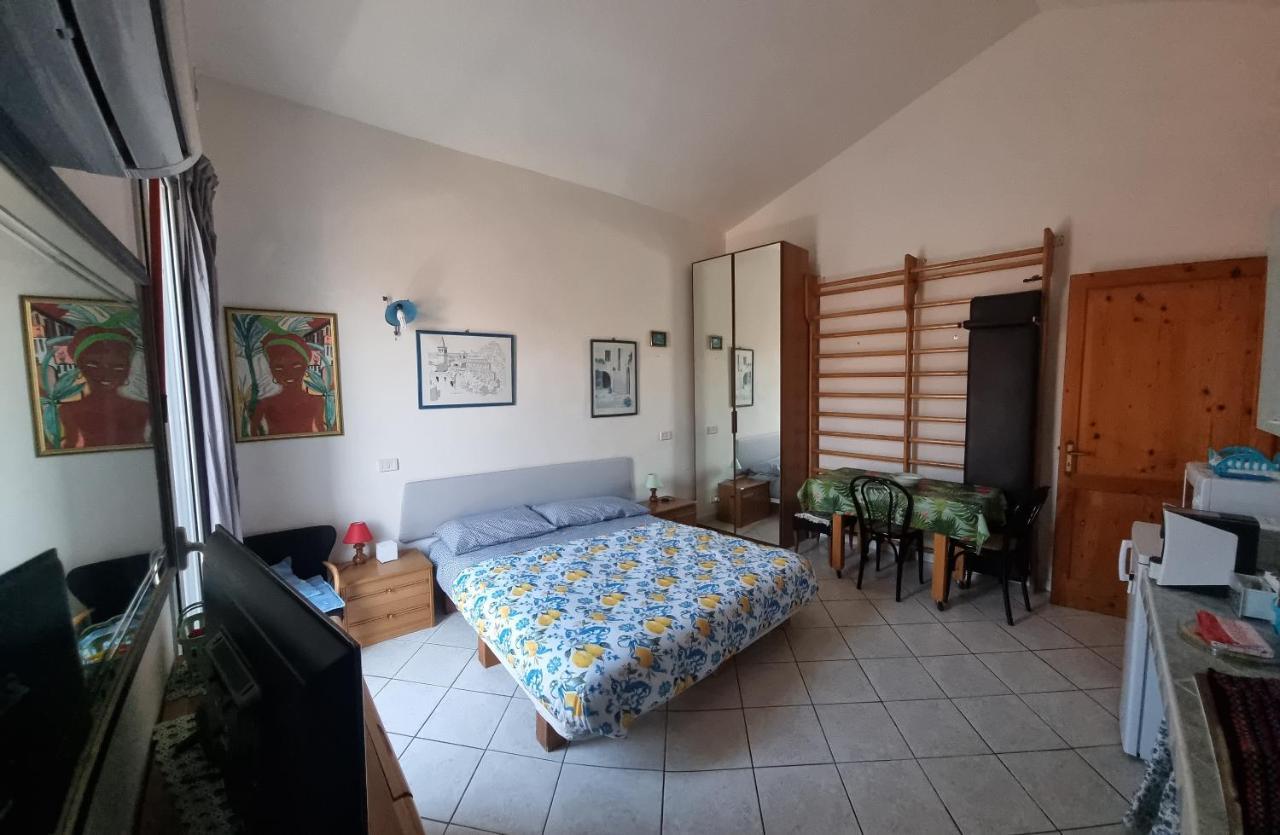 Abbronzatissima Capo D'Orlando Apartment ภายนอก รูปภาพ